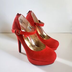 Material Girl MKoko Women Mary Jane US 7 Platform Red Stamped Snake Print